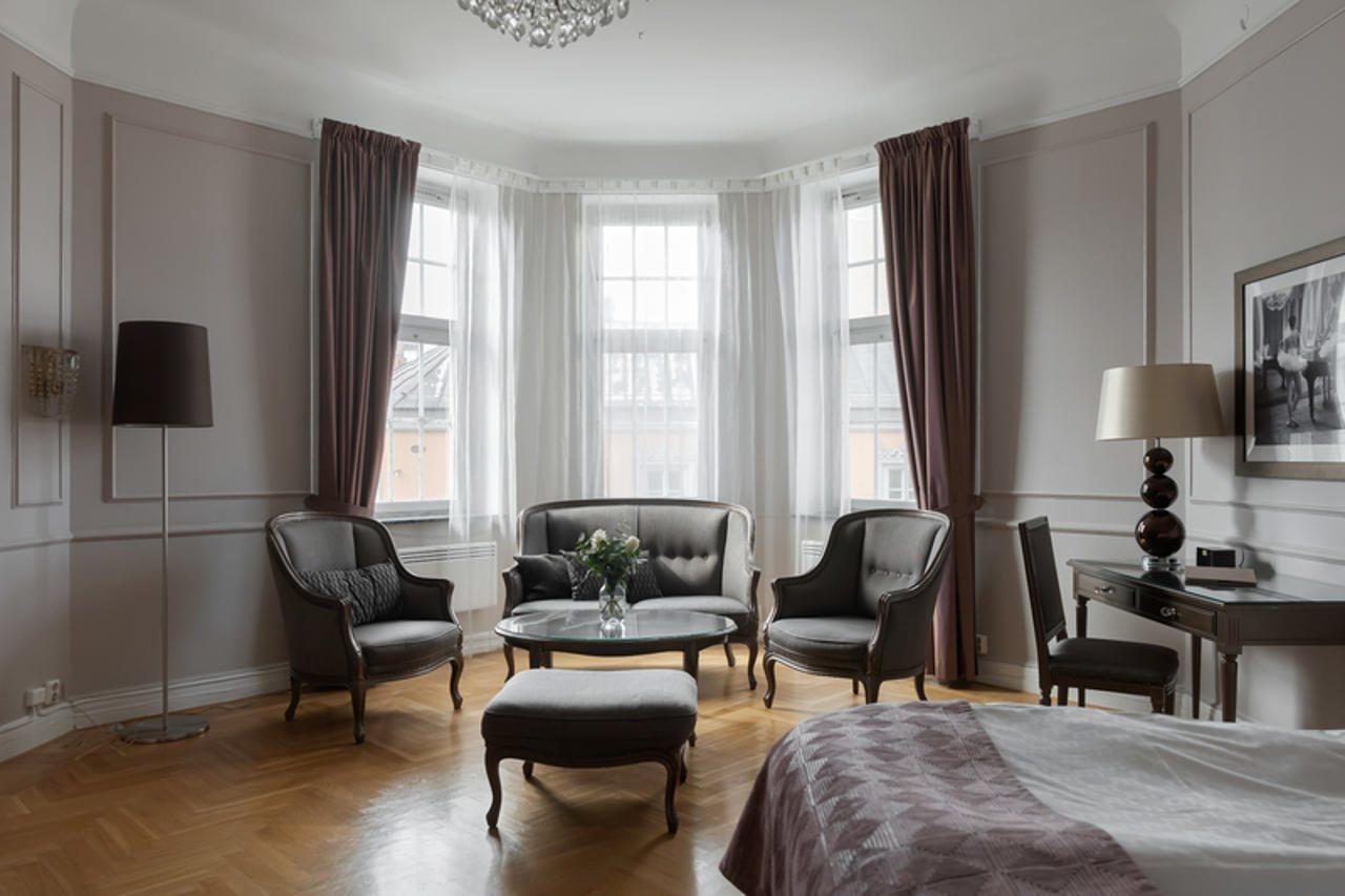Elite Savoy Hotel 4*
